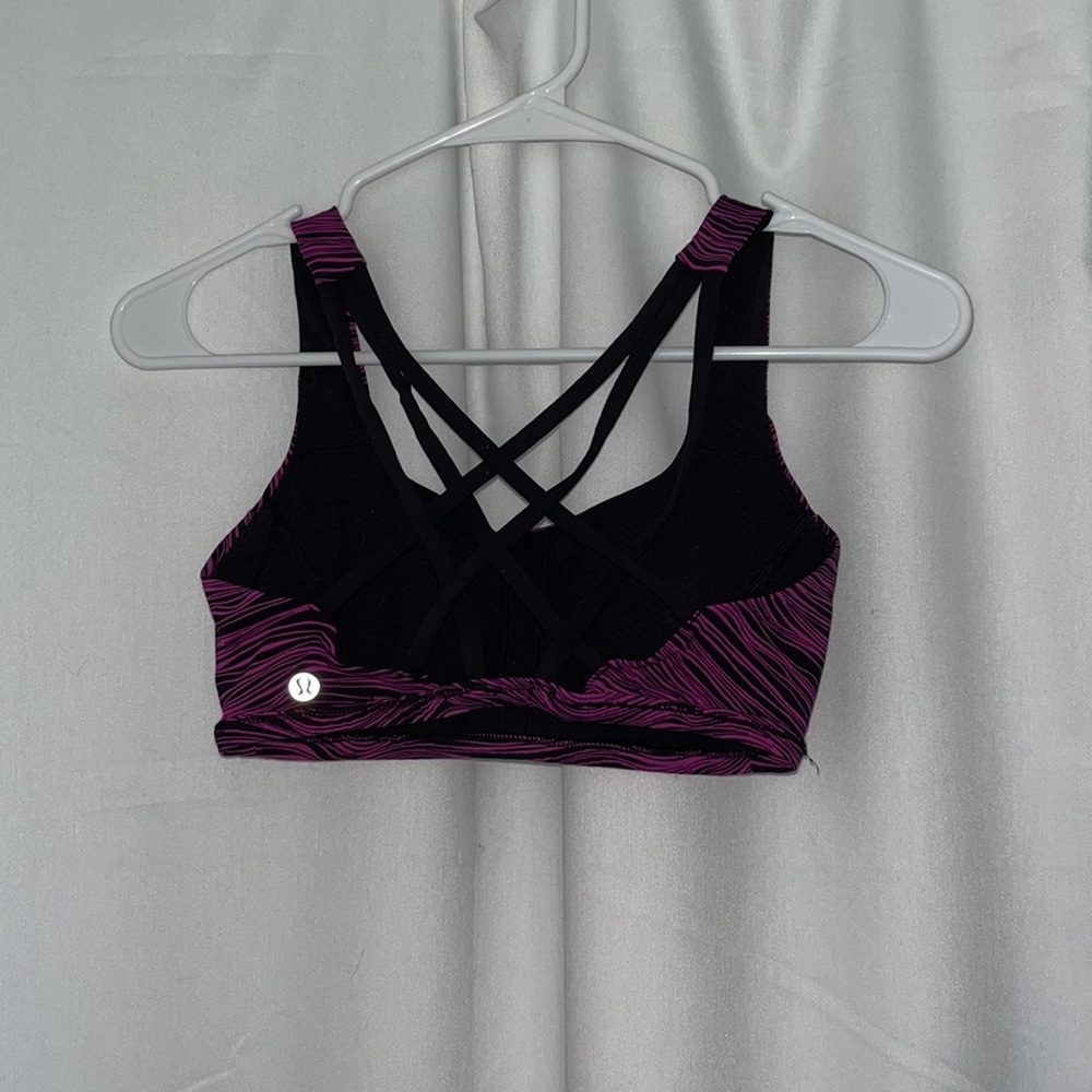 Free to be Lululemon sports bra size 4 - Picture 5 of 11